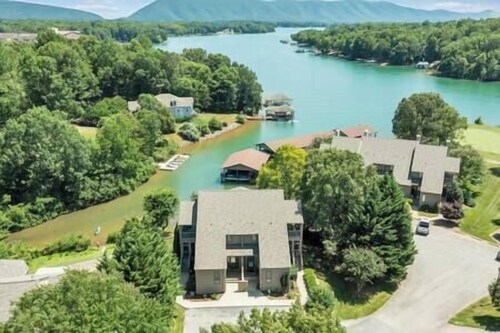Mountain Lake Townhome Huddlesto