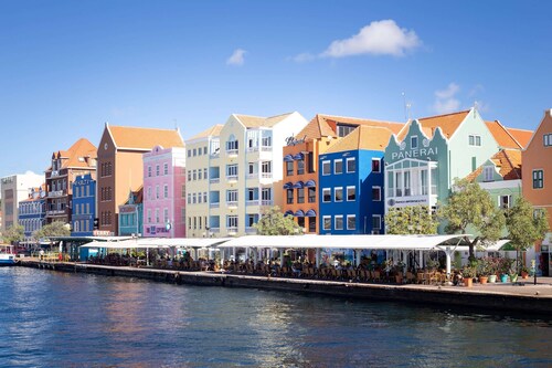 Chic Broadway Apartment in Central Willemstad