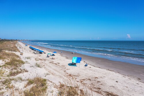 Oceanfront 4 bd Duneside Villa!! Spacious Unit!