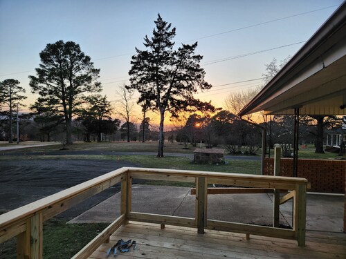 Skyline Lodge 
Lake Dardanelle 
Arkansas River Valley