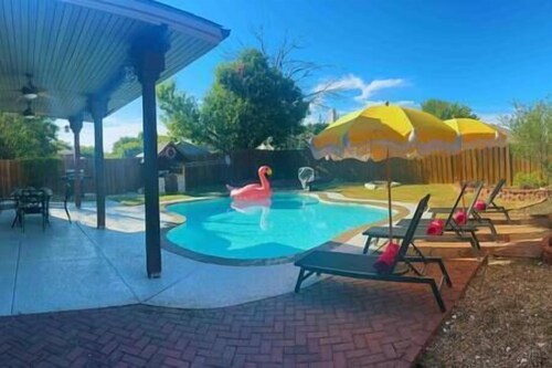 Retreat close to Lewisville Lake