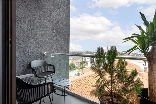 Four-Two Africa Lane Luxury Apartment