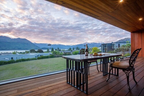 Grand Peninsula Lodge