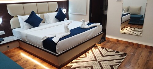 Hotel Pravasa Stay, Dewas Naka