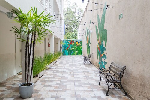 Casa Jardim. Ar e garagem