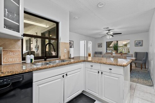 Pet Friendly 8 Min to Atlantic Ave w/ Heated Salt Pool