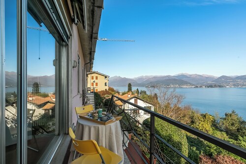 Infinity Lake View Terraced Casa, Stresa, Italy