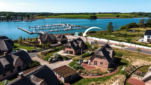 "Reethus Schleiblick" neues Ferienhaus, mit traditionellen Charme an der Schlei