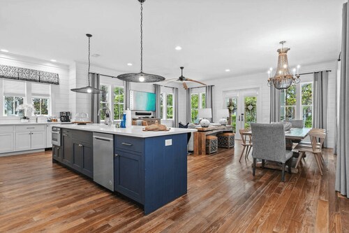 Watercolor 75 by Avantstay Luxury Private Pool + Bonfires