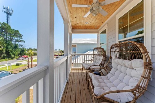 Chic Shack by Avantstay Private Pool, Walk to Beach, Sleeps 13!