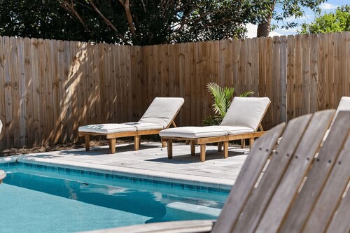 1 Block to Beach, Private Pool + Fire Pit, Bonfires! G By The Sea by Avantstay