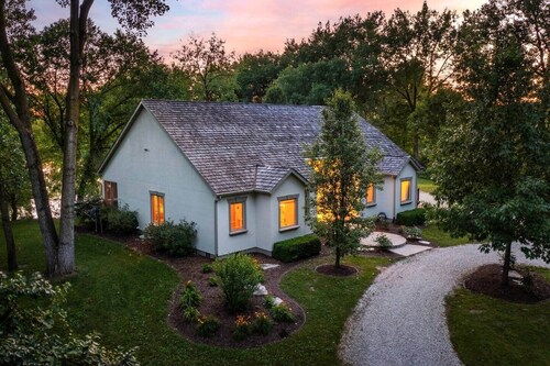 Starved Rock Retreat- 5 min from State Parks!