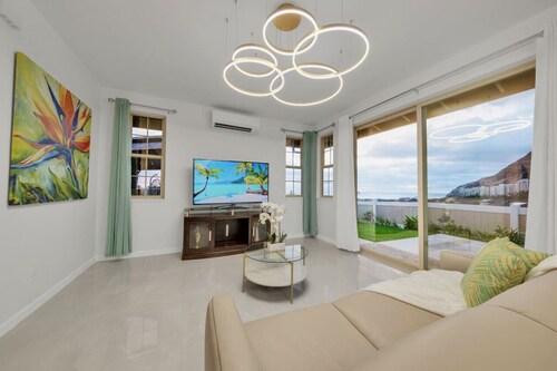 Spectacular Oceanview Cottage