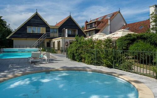 Modern appartement Torenhoeve 1 in rustig gelegen hotelcomplex