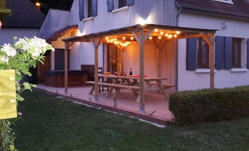 Gîte familial - Au bord du canal du Nivernais