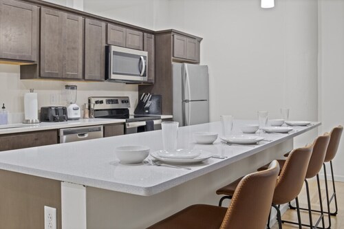 Spacious City Apartment - 1BR