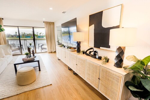 Beautiful Waterfront Condo w/ Balcony, Sunsets & Modern Amenities in Wesley Chapel!