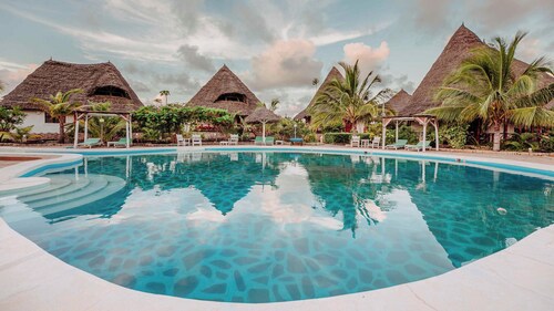 Exploreans Malaika Villas & Beach Club