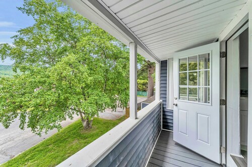 Pitcher's Paradise Apt 3 All Star Baseball Rentals