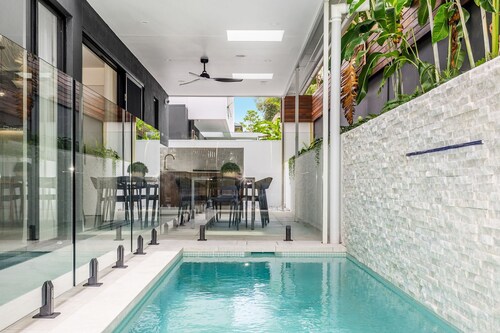Poet's Corner with Pool & Sauna