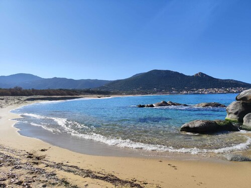 EMPLACEMENT EXCEPTIONNEL, À 50 M DE LA PLAGE , APPARTEMENT 3 PIÈCES