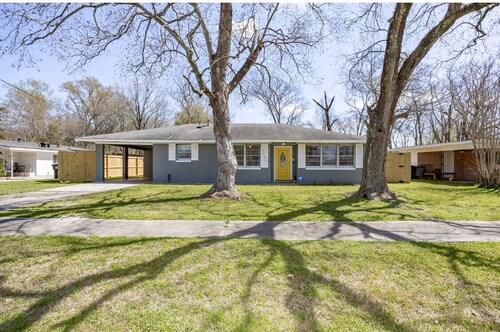 Charming 3-bedroom house with AC and WiFi in amazing Baton Rouge