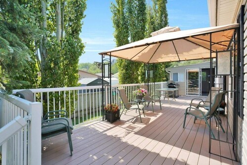 Lakefront Home on the beach at Buffalo Lake