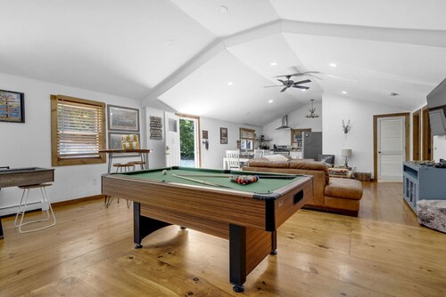 4BR Game Room/Firepit/Near Public Boat Launch