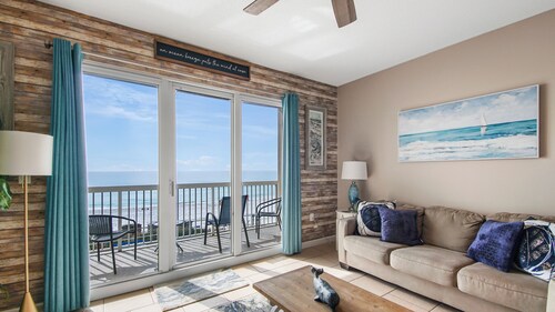 Sunsets on the Gulf! 5 star host. Available dates 9/2-9/7 and 9/15 - 9/30