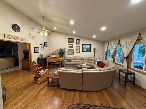 Lake Sawyer Area Retreat