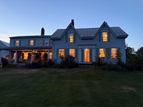 Charming historic guest house on farm 3 bedrooms wood stove pet friendly