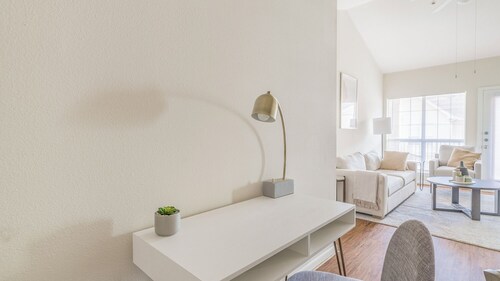 Landing Apartments Houston Southbelt