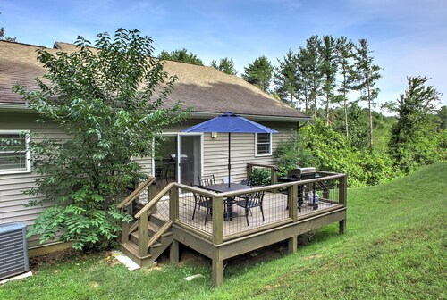 Country Road Retreat: A Cozy, Pet-Friendly Stay Near Asheville with a Hot Tub & Fireplace