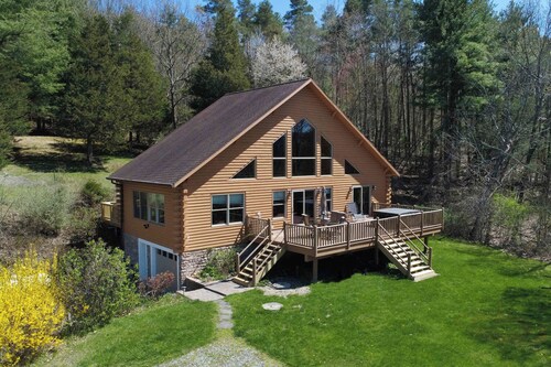 Hilltop on Keuka - Your Perfect Lakeview Getaway
