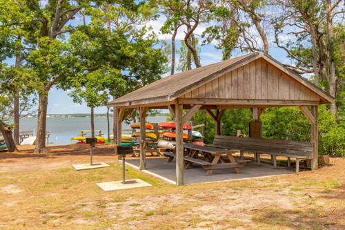 Deep Water Canal, Fish from Dock, Walk to Ocean