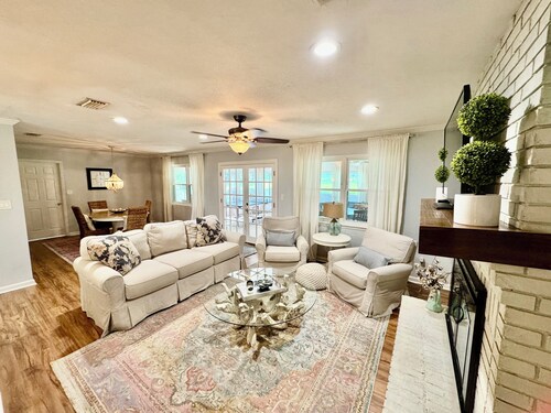 3-bedroom home in Tally with yard & garage, 4 miles from FSU, FAMU, & Capital