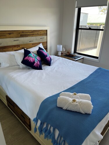 Jenna’s Retreat by the Bay
