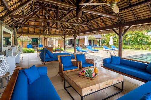 Villa Ebony - Tropical Design with Ocean View, West Coast