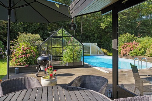 Holiday paradise with pool near Havnsø Beach