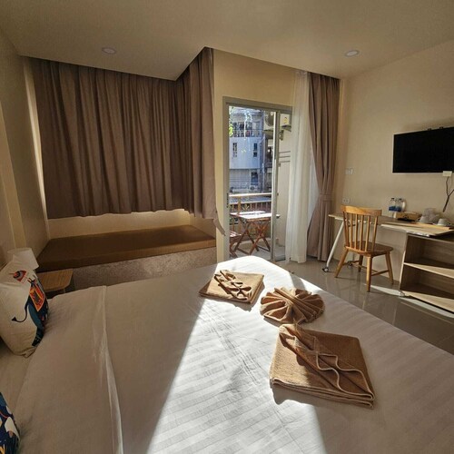 The Rock Patong Comfort Stay