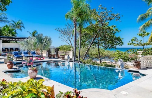 Casa Libelula, this tranquil heaven offers direct beach access.