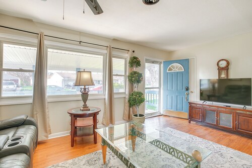 7 Mi to Dtwn Dayton: Home in Kettering w/ Yard
