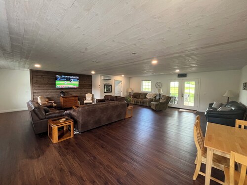 Timberside - A Getaway for the Whole Group