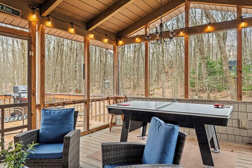 Atlas Point Lodge by Avantstay Hot Tub + Sauna + Kayaks Pet-friendly Cabin Lake Access