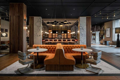 Near King of Prussia | Free Shuttle. Dining. Gym.