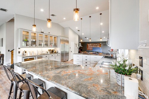 The Cove Lakehouse in Spicewood