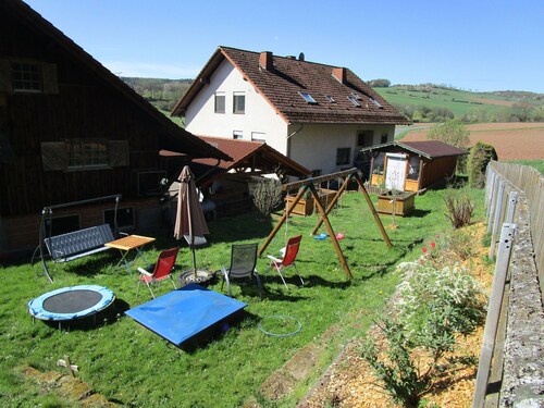 "Geistalblick" - große, helle Ferienwohnung bis 6 Personen Nähe Bad Hersfeld