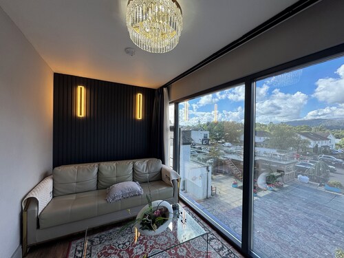 Ambleside Rooms & Suites
