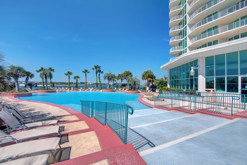 Caribe Resort 714B by Liquid Life