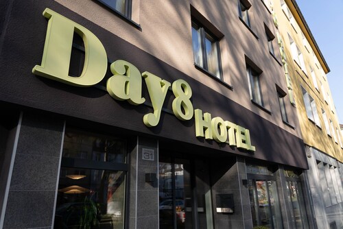Day8 Hotel